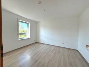 Wohnung mit Süd-Balkon in zentraler Lage im Straßenbahnbereich – 86154 Augsburg – Vorschaubild 4