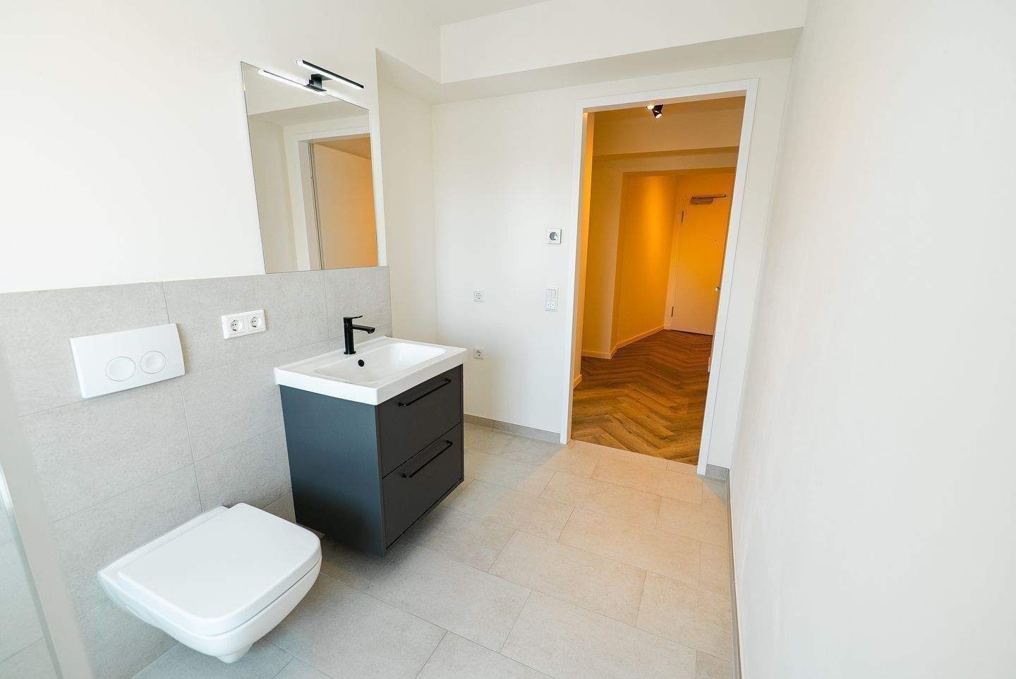 Design trifft Komfort: Bezugsfertiges Apartment im Zentrum Augsburgs – Augsburg – Vorschaubild 7