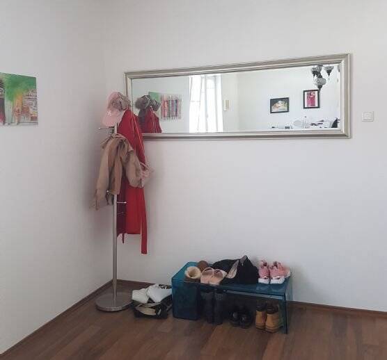 01.09., München, voll möbl. Zimmer, 695 € warm, gerne WE-Heimfahrer oder Student/in – München – Vorschaubild 2