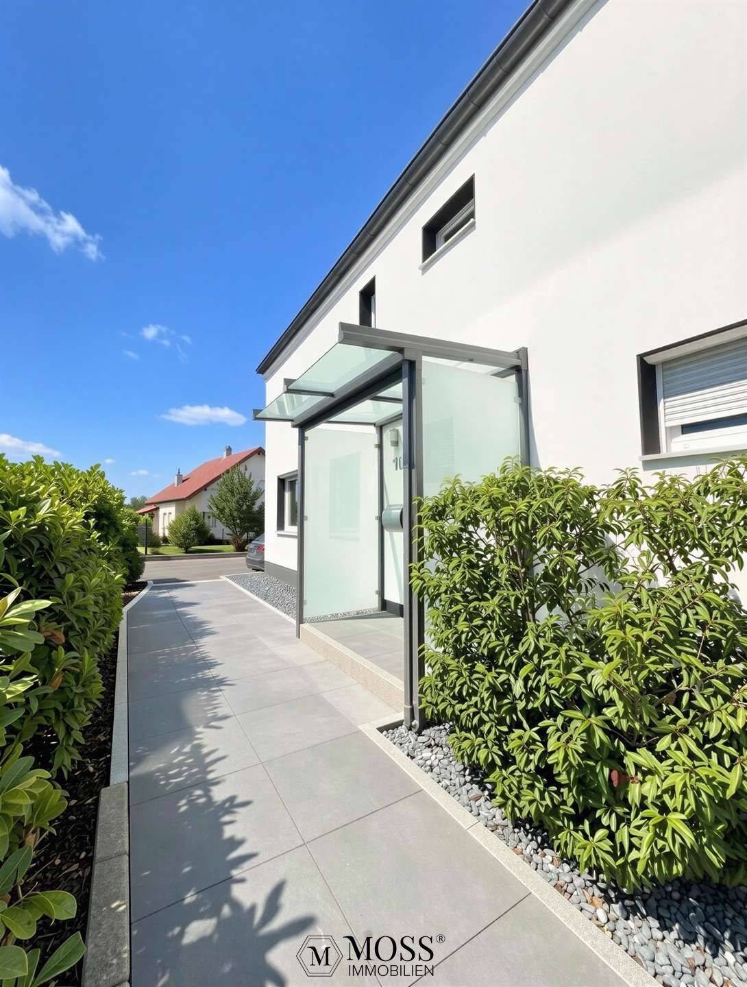 Modernes Einfamilienhaus mit Südterrasse und hochwertiger Ausstattung in Singen-Hausen – Singen (Hohentwiel) – Vorschaubild 2