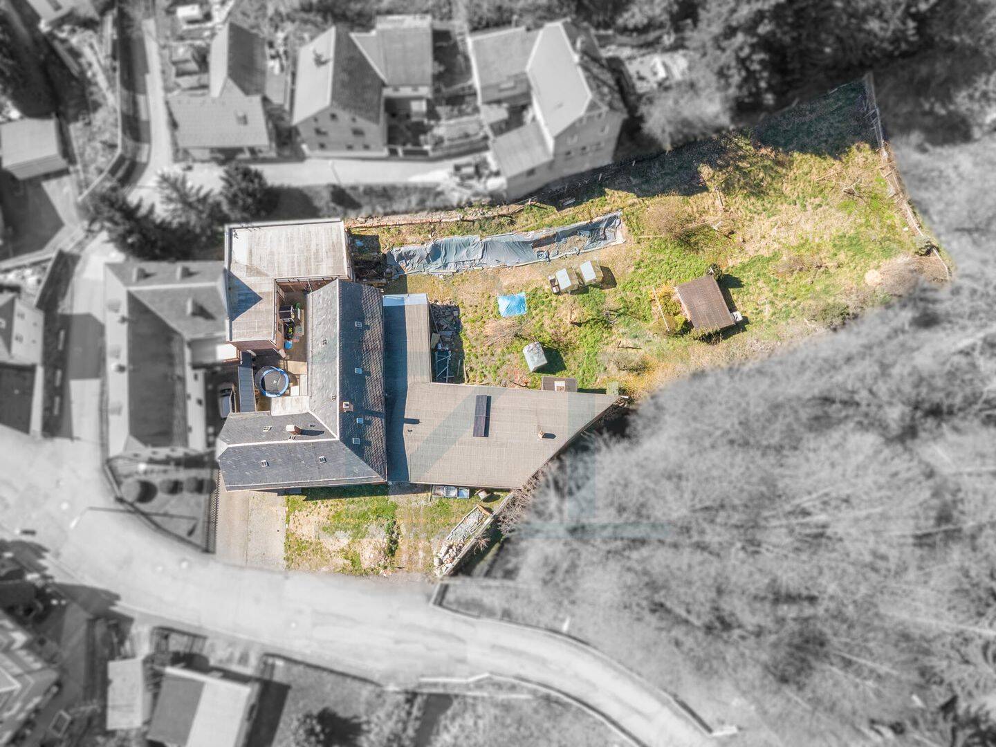 Charmanter Zweiseitenhof: Modernes Wohnen, ausbaufähiges EG & massig Platz für Ihre Projekte – Zeulenroda-Triebes – Vorschaubild 2