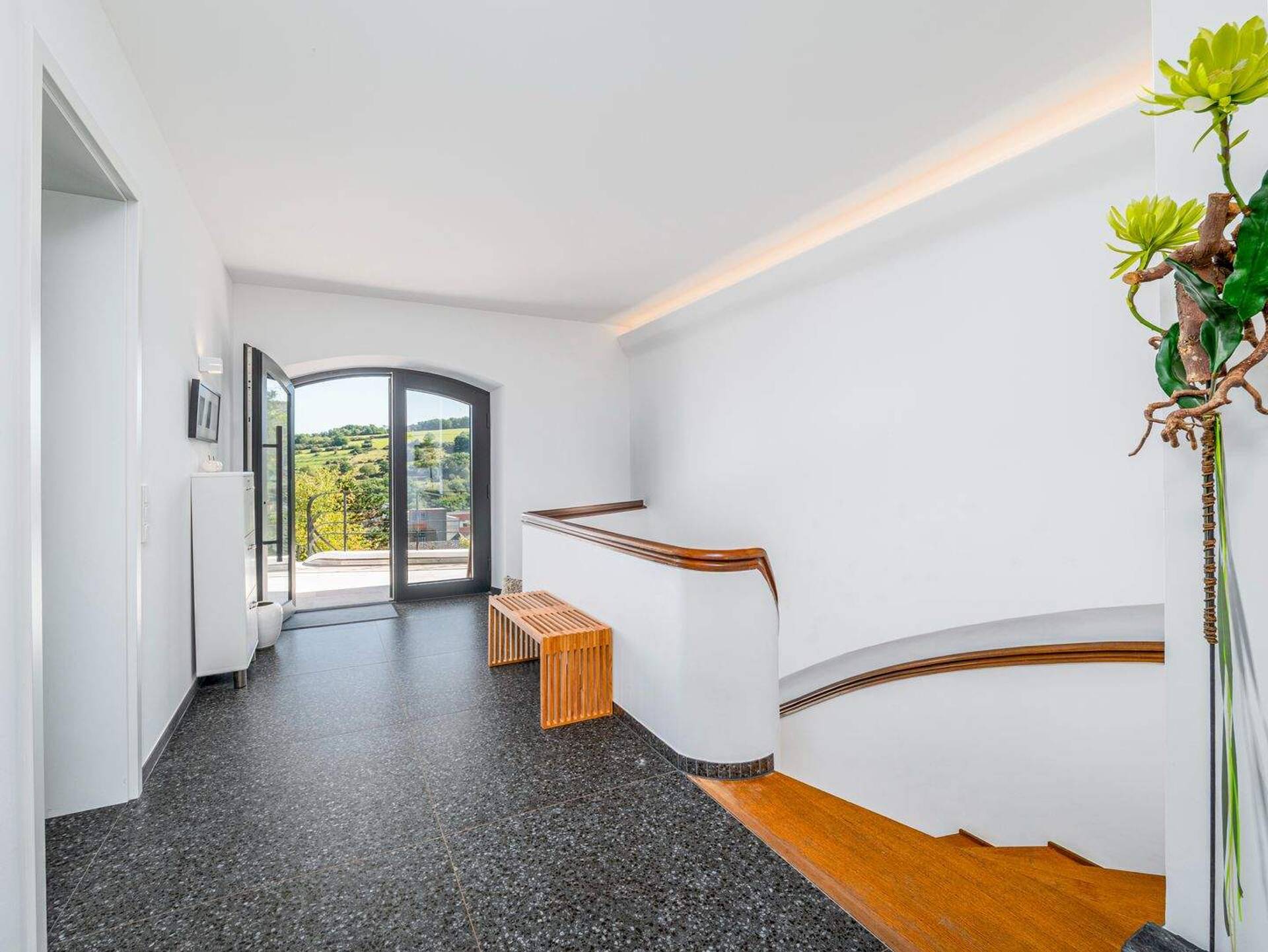 Villa in 54439 Saarburg mit 365 m² kaufen