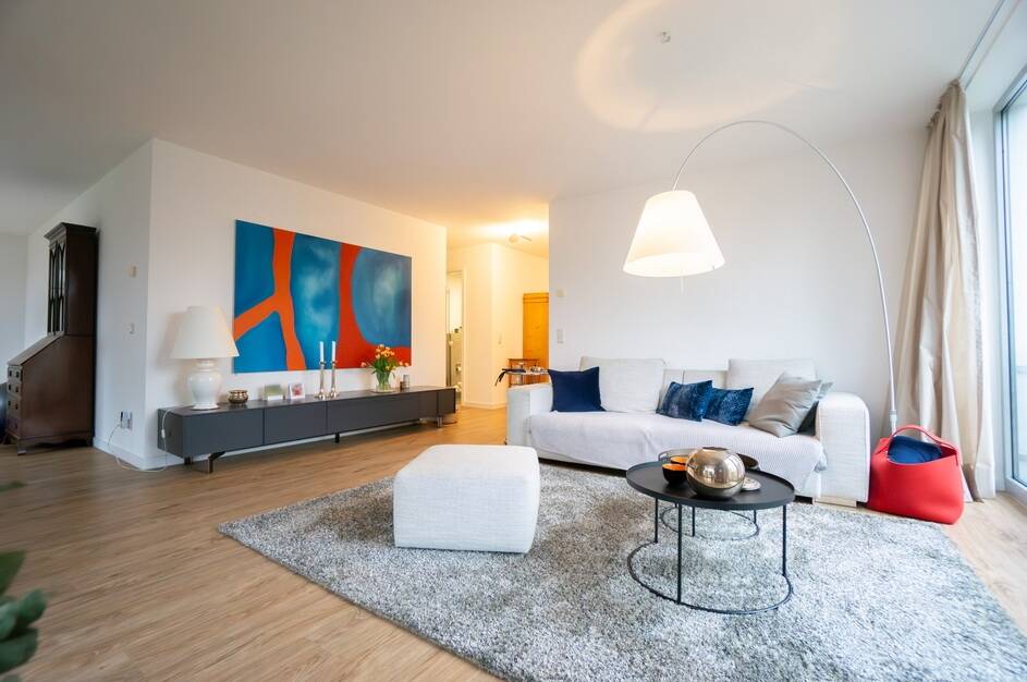Düsseldorf-Oberkassel: Exklusives Wohnen in Oberkassel - Großzügige Traumwohnung mit Blick ins Grüne – Düsseldorf – Vorschaubild 2