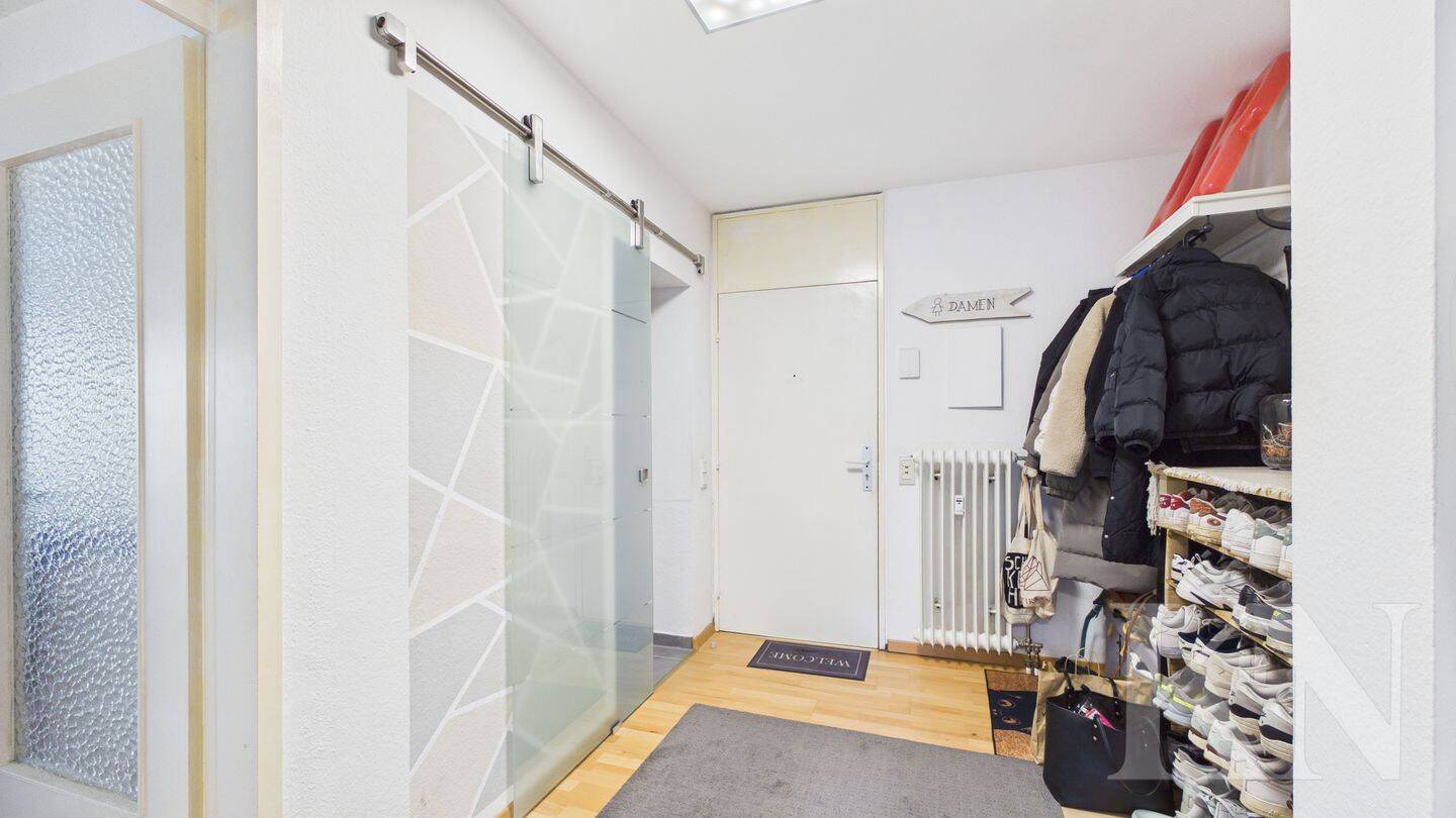 Top-Lage: Erdgeschosswohnung mit Balkon, TG-Stellplatz & Wellnessbereich in Saarbrücken-Rotenbühl – Saarbrücken – Vorschaubild 2