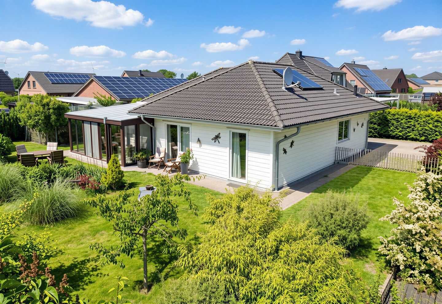Modern-Innovativ-Stilvoll. Gepflegter Bungalow mit großem Wintergarten. Ein Zuhause zum Wohlfühlen. – Stedesand – Vorschaubild 2