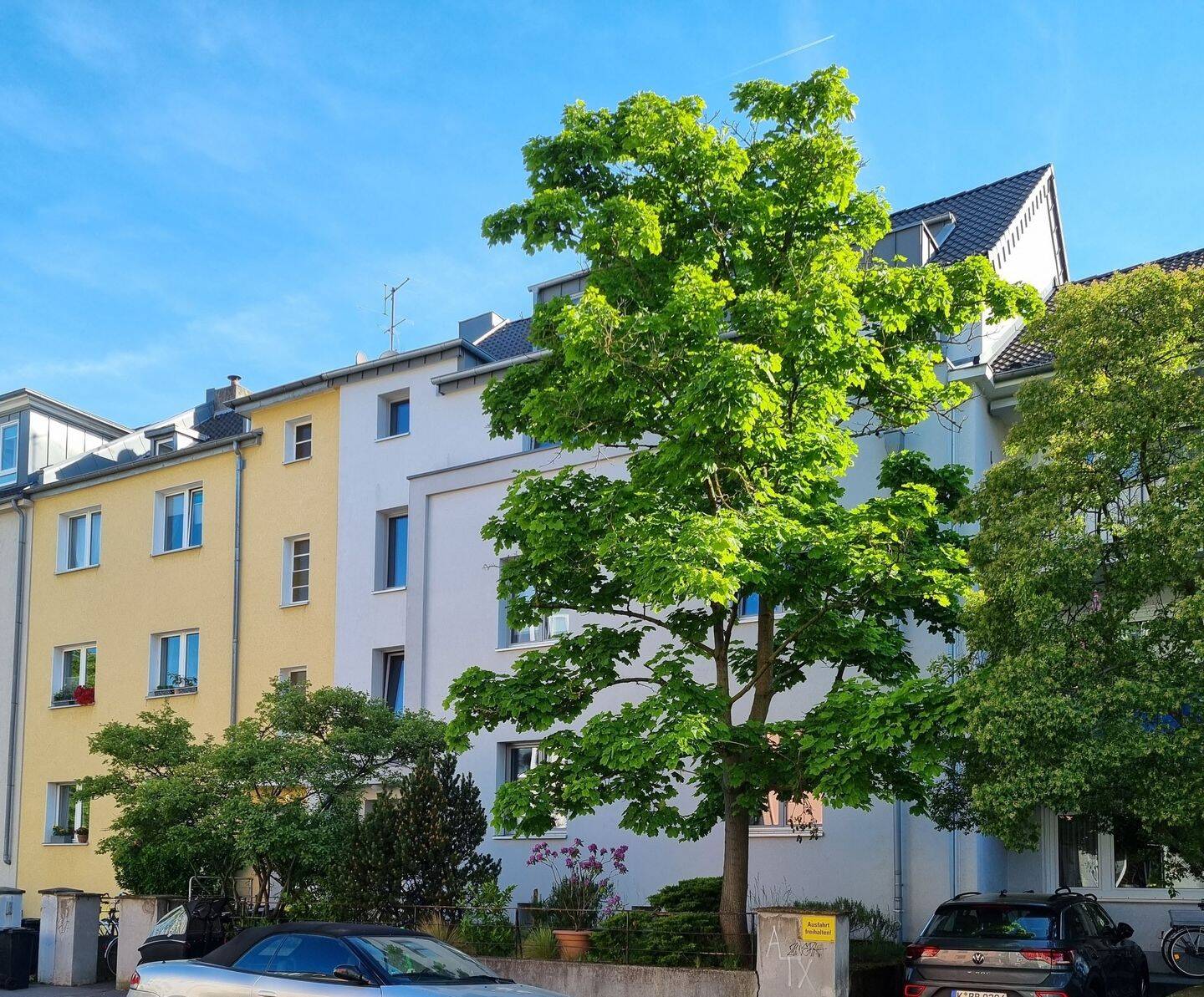 Freie, frisch sanierte 2-Zimmer -ETW im Dachgeschoß mit Terrasse im begehrten Wohnviertel Köln-Ehrenfeld. – Köln – Vorschaubild 4