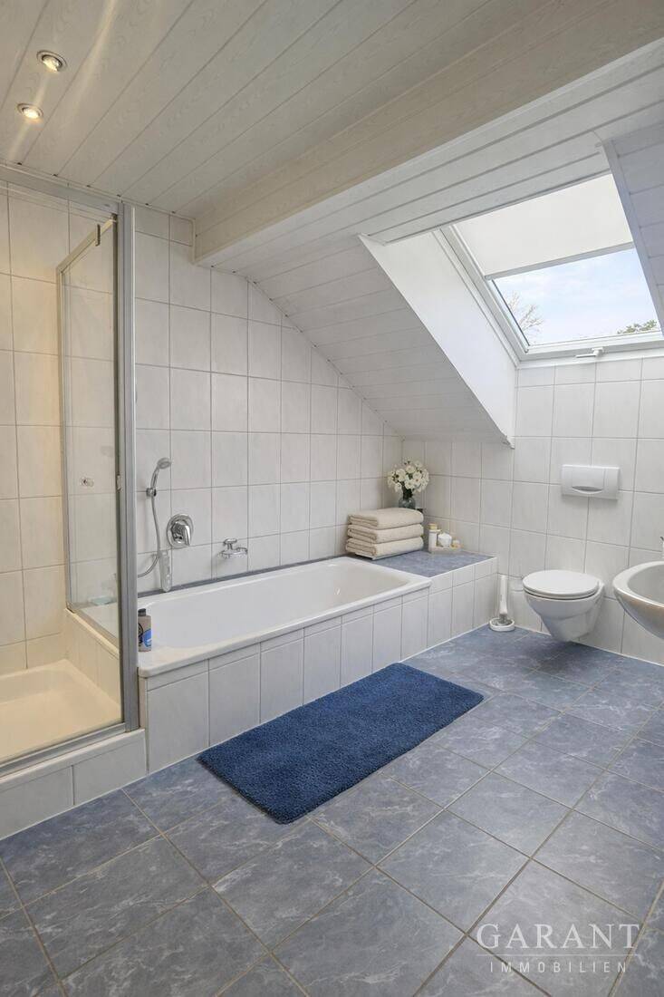 *Attraktives Zweifamilienhaus in Zuchering*Eigenheim oder Kapitalanlage *Viel Potenzial* – Ingolstadt – Vorschaubild 9