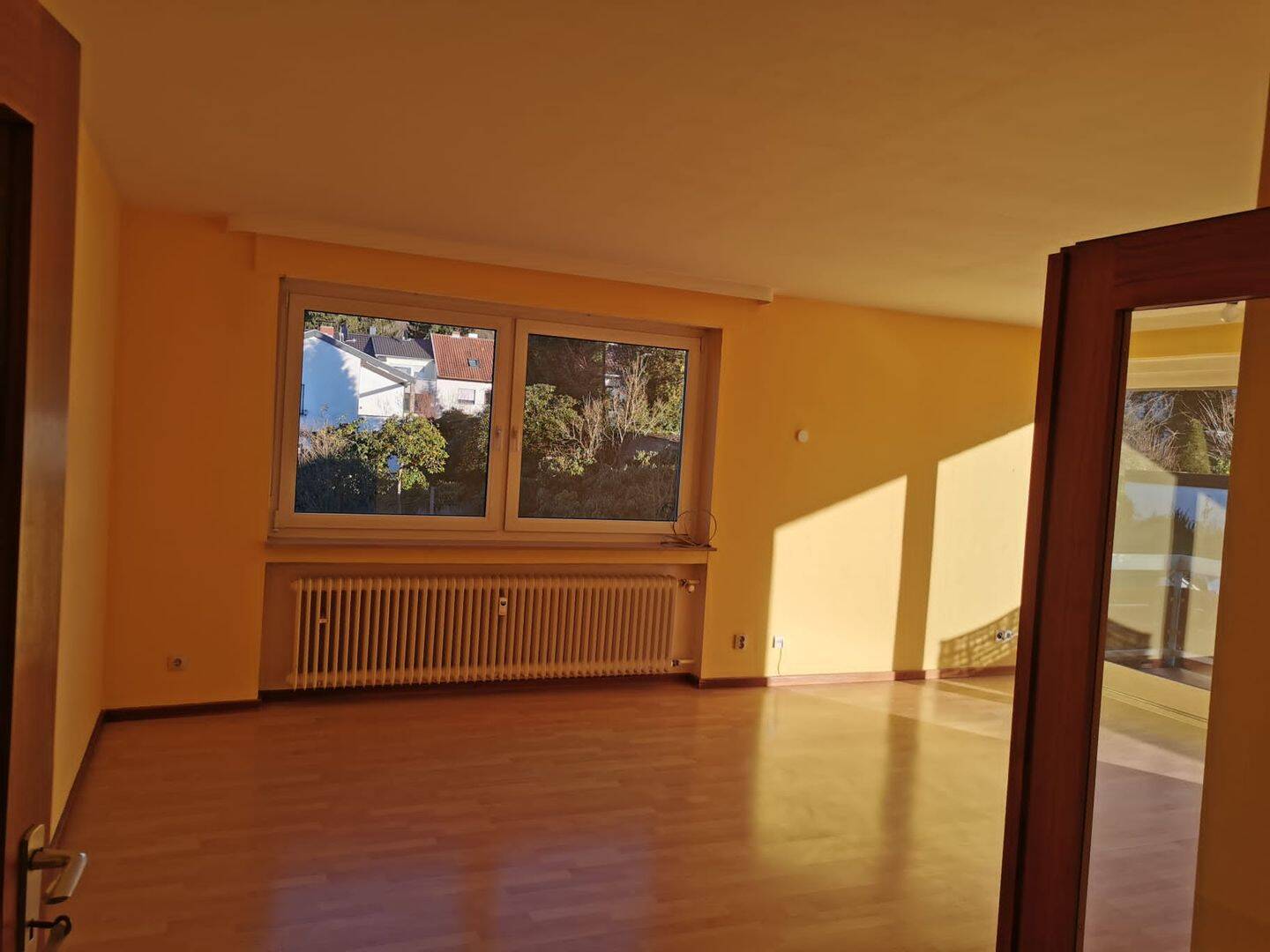 Helle, geräumige Wohnung in ruhiger Wohngegend in der Nähe der Uni – Saarbrücken – Vorschaubild 2