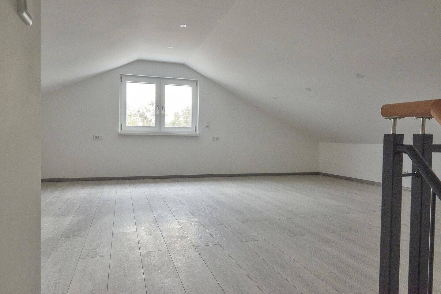 *** Ihr neues Zuhause in einer Doppelhaushälfte in Feucht, inklusive 2 Stellplätze*** – Feucht – Vorschaubild 9