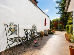 Krefeld-Uerdingen! Hübsches Altbau-Stadthaus mit historischer Rotklinkerfassade und sonnigem Garten! – 47829 Krefeld – Vorschaubild 9