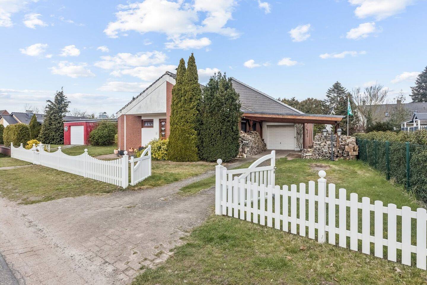 Ruhig gelegenes Einfamilienhaus mit viel Platz und Potenzial in Riede! – Riede – Vorschaubild 6