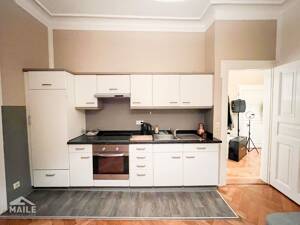 Stilvolle 2-Zimmerwohnung mit EBK und Balkon im beliebten Heusteigviertel! – 70180 Stuttgart – Vorschaubild 6