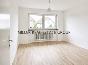 3-Zimmer-Eigentumswohnung in Ingolstadt - mit Süd-West-Balkon, Außenstellplatz und starkem Wohnpotenzial! – 85053 Ingolstadt – Vorschaubild 2