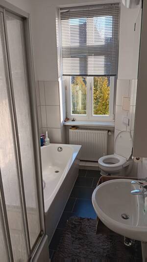 Geräumige 5 Raumwohnung in ruhiger Gegend Arnstadt – 99310 Arnstadt – Vorschaubild 3