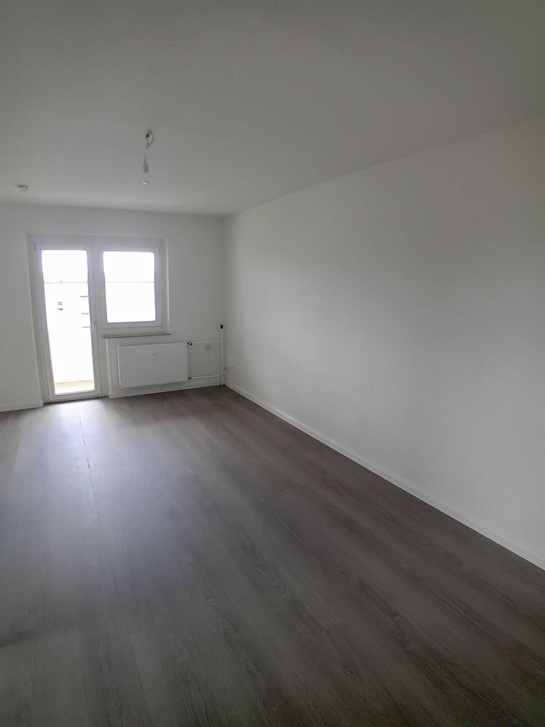 1,5-Zimmer, Balkon & Keller, ruhige Lage