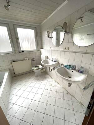RESERVIERT! OL-Bümmerstede! Einzugsbereites helles EFH auf einem Hintergrundstück mit Blick in ein kleines Wäldchen! – 26133 Oldenburg – Vorschaubild 7
