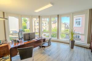 Repräsentative Stadtvilla mit Büroflächen und vielseitigem Wohnkonzept in zentraler Lage – 42853 Remscheid – Vorschaubild 6