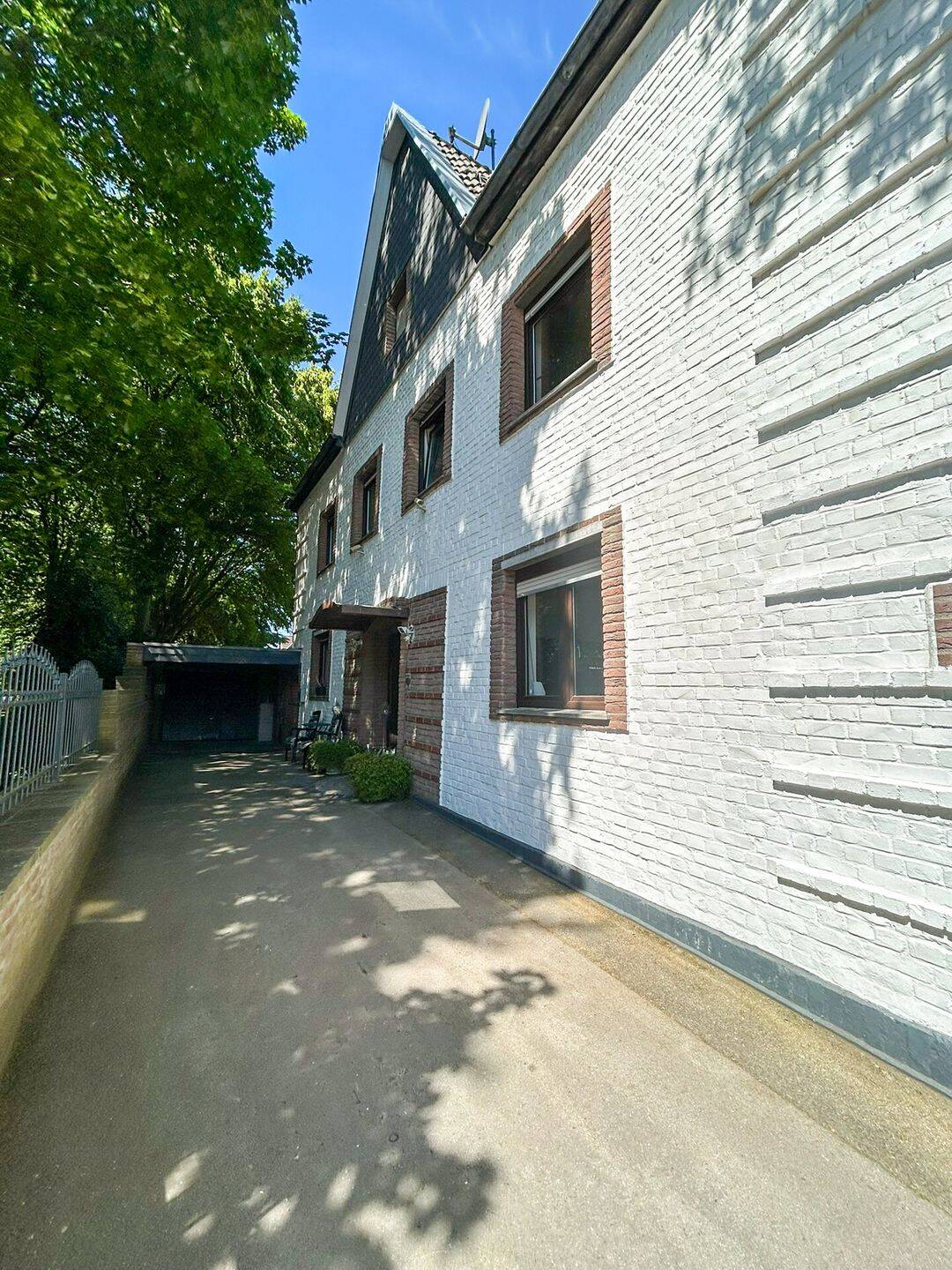 Attraktives Wohnhaus mit 2 Einheiten in zentraler Lage von Alsdorf – Alsdorf – Vorschaubild 4