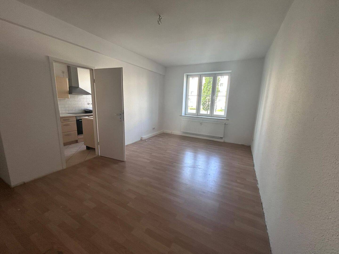 schöne innenstadtnahe 2-Zimmer-Wohnung, Reitbahnviertel, Balkon, EBK – Chemnitz – Vorschaubild 4