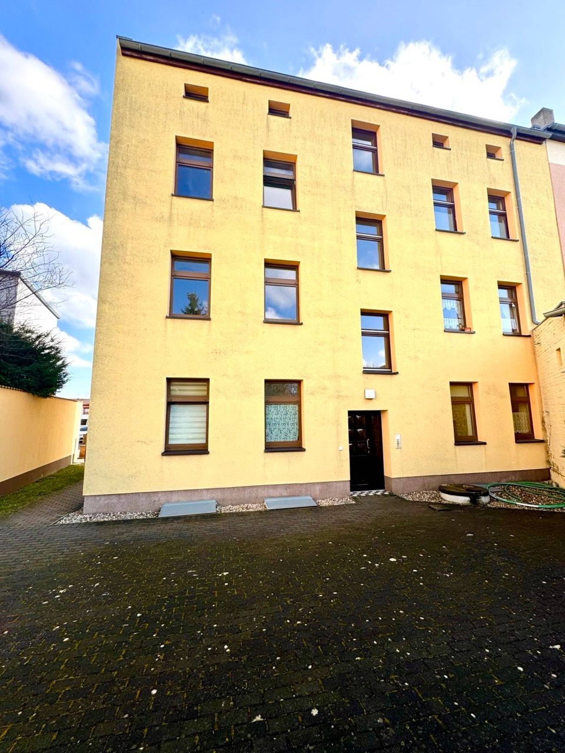 Haus in 39116 Magdeburg mit 262,27 m² kaufen