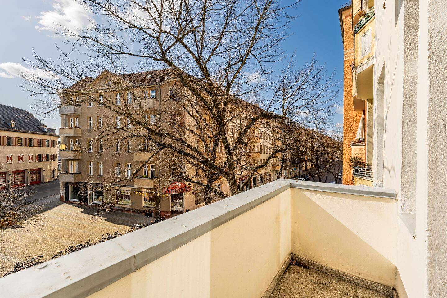Eigenbedarf möglich - Modern sanierte 2-Zimmer-Wohnung mit sonnigem Balkon und tollem Weitblick – Berlin – Vorschaubild 5