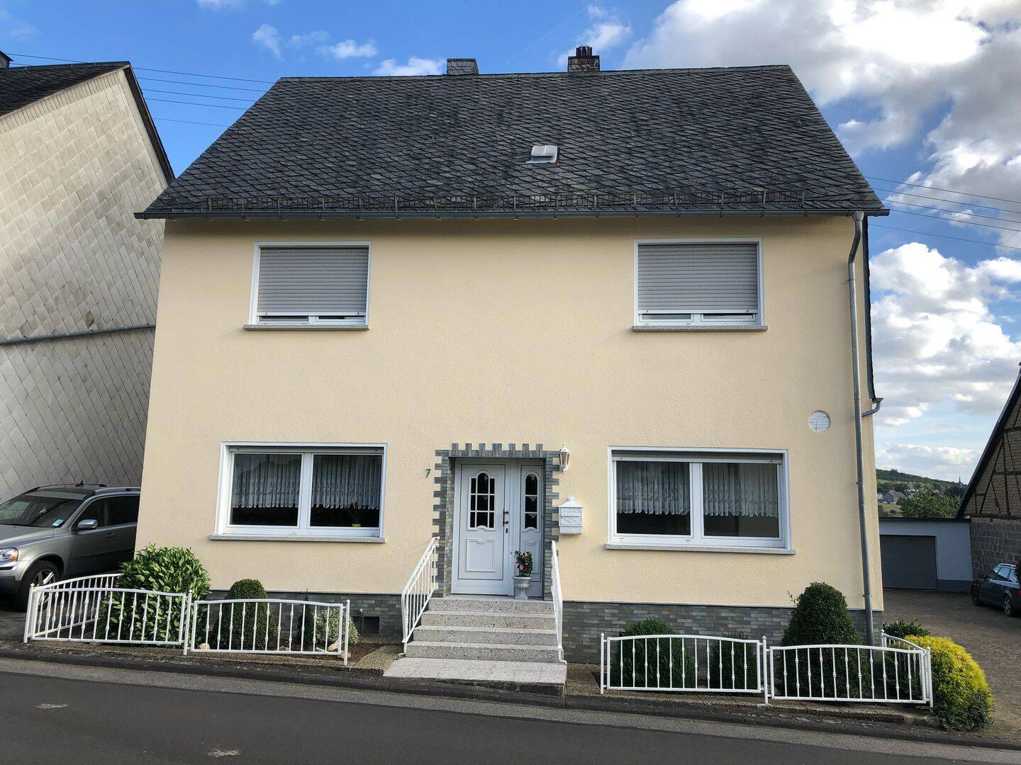 Helle 3,5-Zimmer-Wohnung mit Balkon und gehobener Ausstattung in Schneppenbach