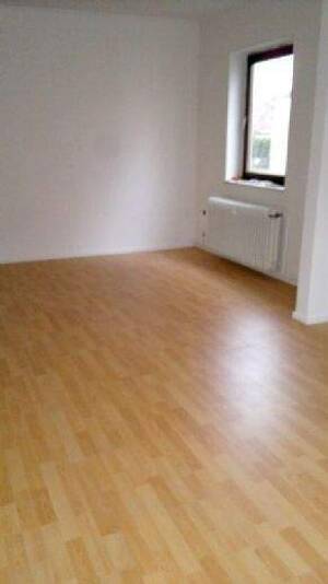 ## Nähe Mercedes, 6 Parteienhaus, 2 Garagen, 2 Stellplätze, Gartenhaus ## – 28325 Bremen – Vorschaubild 5