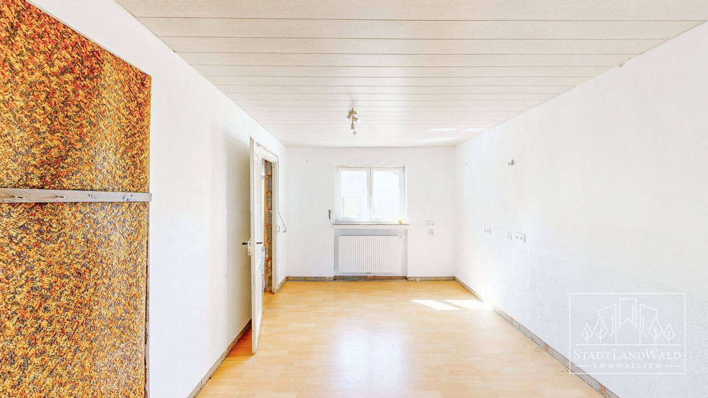 Potenzial für Macher: Einfamilienhaus mit großem Garten, Garage und Werkstatt - PS-Sommerwald – Pirmasens – Vorschaubild 6