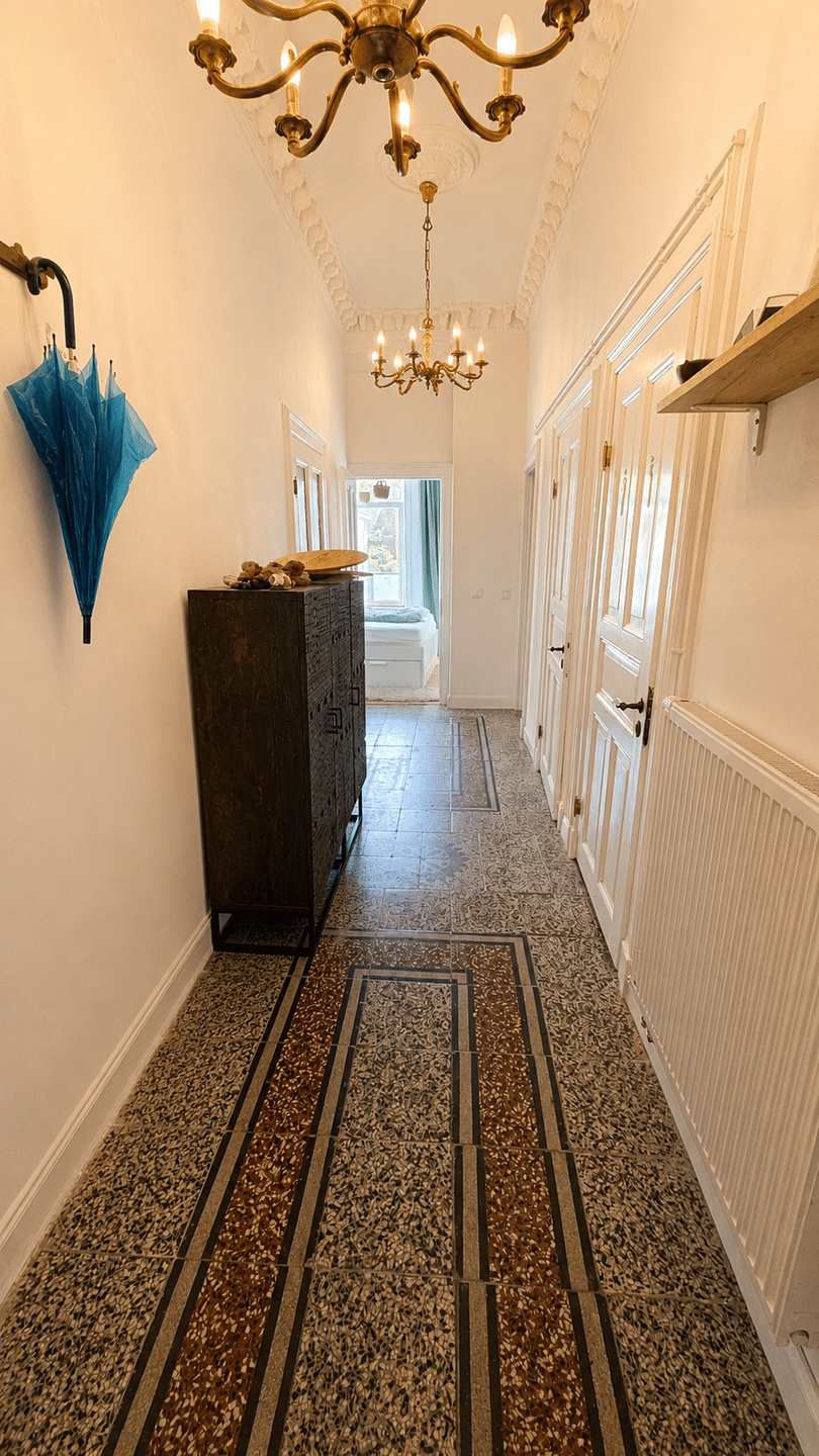 Großzügige Erdgeschosswohnung mit Wintergarten und Altbaudetails – Hamburg – Vorschaubild 6