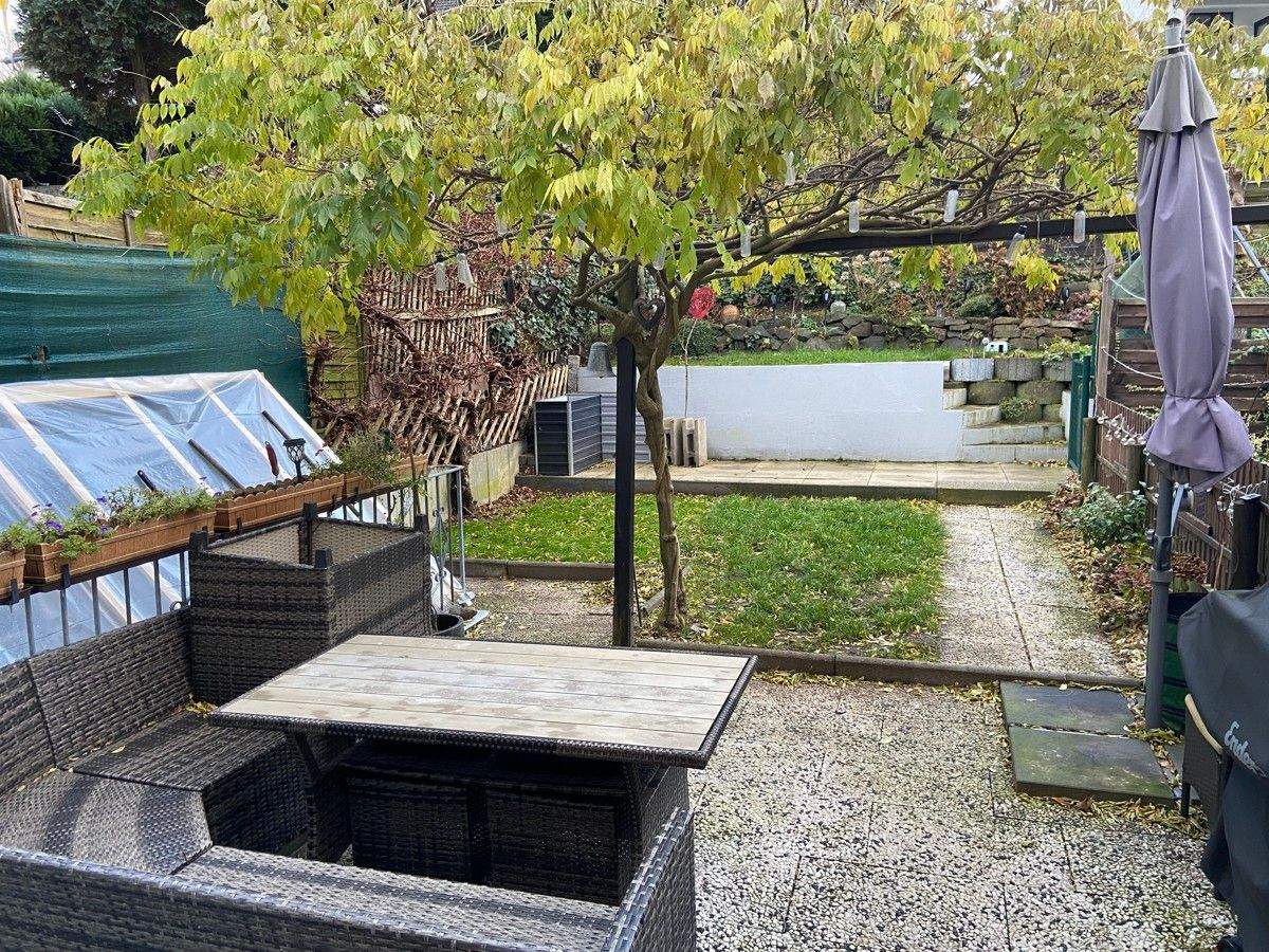 Bergisch Gladbach-Stadtmitte: Vermietetes Reihenmittelhaus mit Einlieger und Garage! – Bergisch Gladbach – Vorschaubild 4