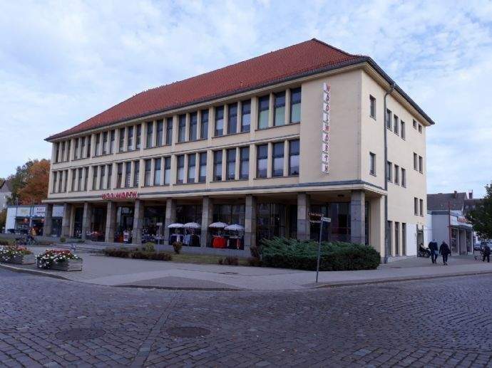 wunderschöne helle Wohnung, 2 Zimmer im 1.OG