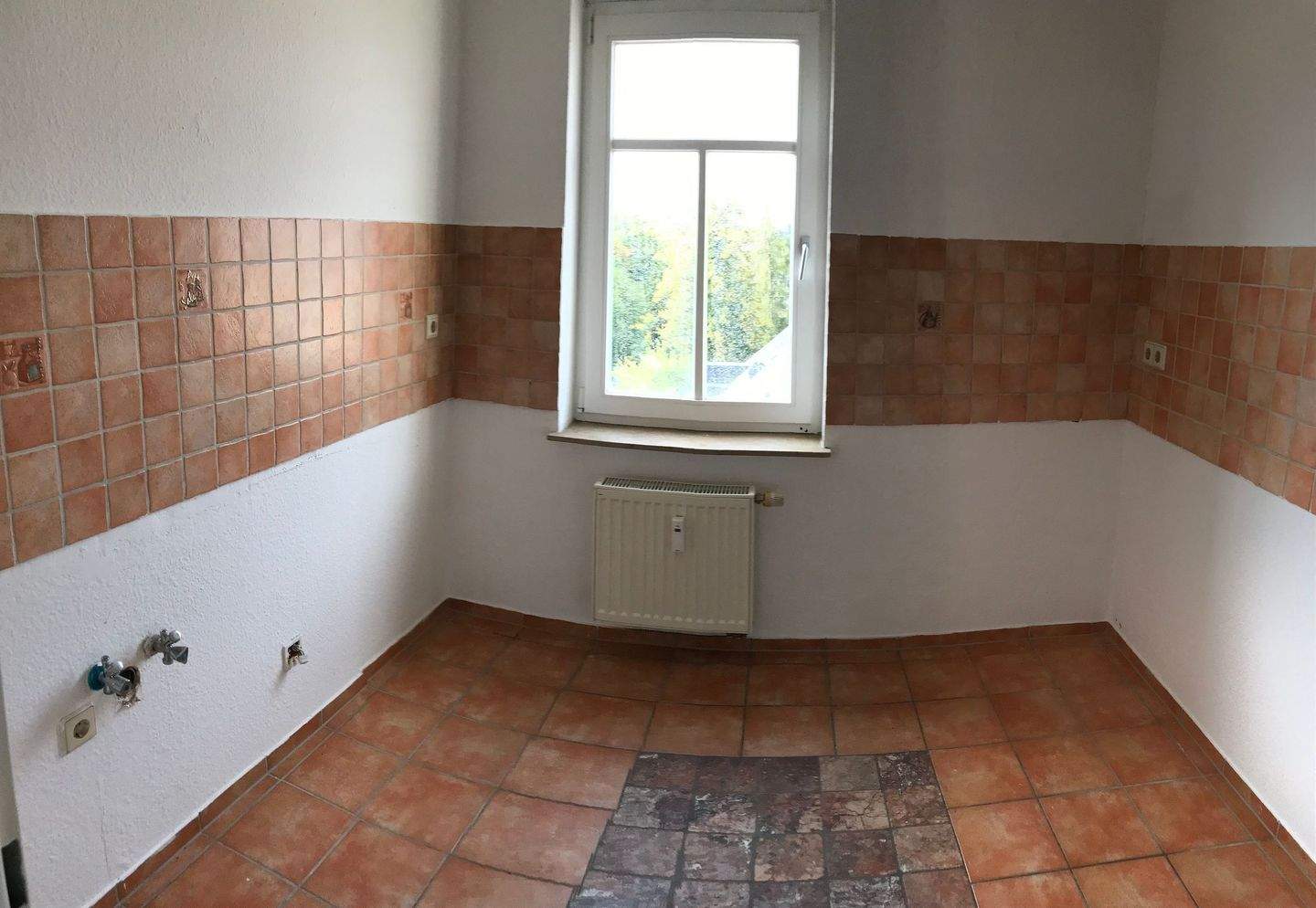 Geräumige Dachgeschosswohnung in Chemnitz - Perfekt für Familien! – Chemnitz – Vorschaubild 9