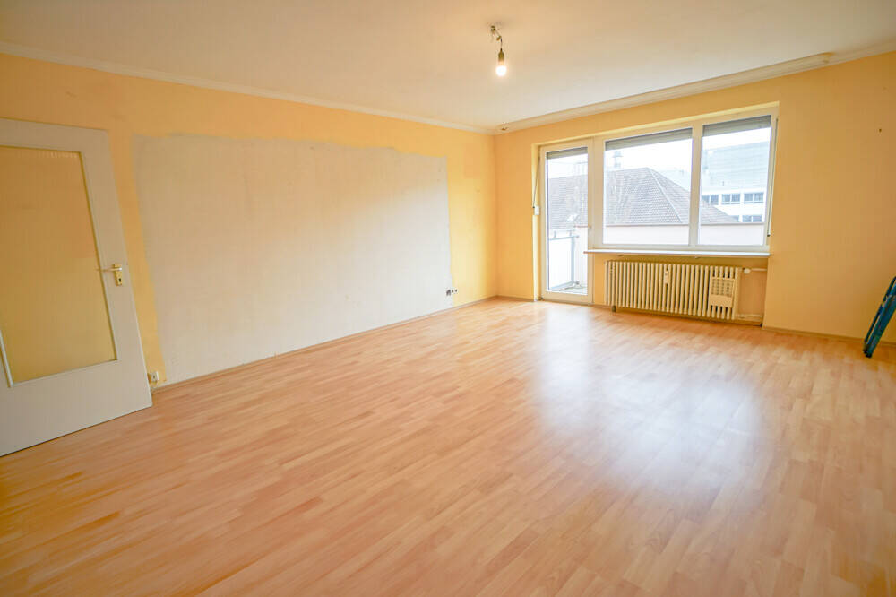 72 qm mit Wow-Effekt: lichtdurchflutet und charmant, frei gestaltbare 3 Zi.- Wohnung mit Aufzug