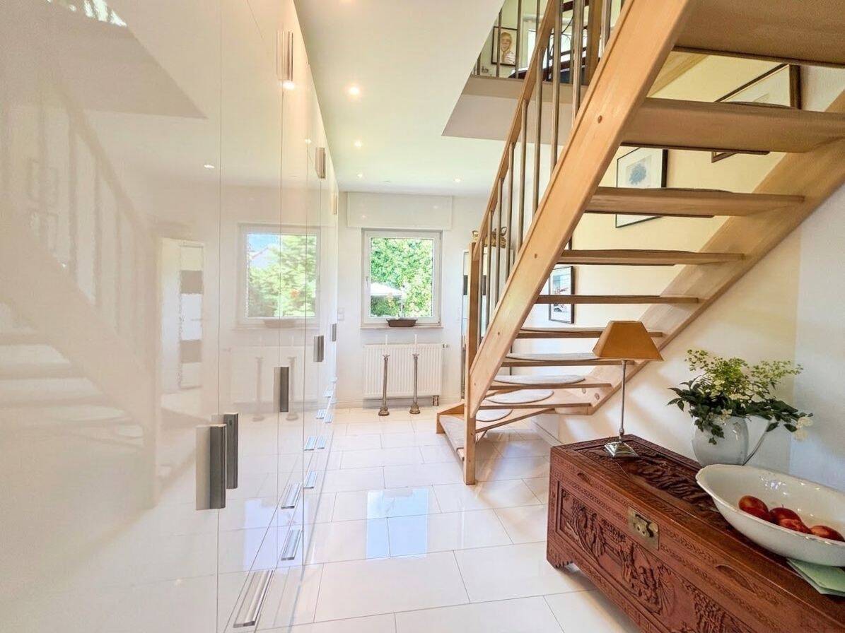 Modernisiertes Einfamilienhaus mit Energieklasse A & zusätzlichem Baugrundstück – Gemünden (Felda) – Vorschaubild 6