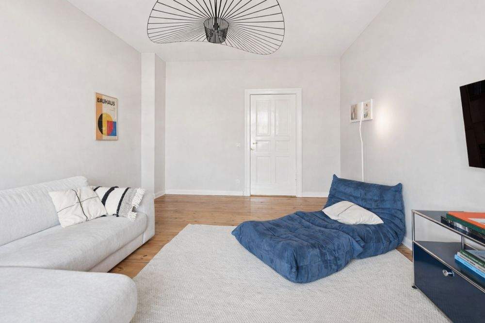 3-Zi.- Wohnung mit großer Küche Nahe Helmoltzplatz – Berlin – Bild 1 von 9