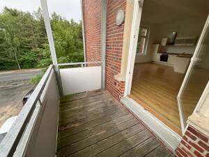 geräumige 4 Zimmer-Wohnung mit Wohnküche, Balkon, Wannenbad und EBK – 23554 Lübeck – Vorschaubild 8