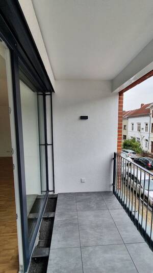Anzumieten ab 01.07.! Wohnen im Neubau! Helle Zwei-Zimmer-Wohnung mit moderner Ausstattung! – 28213 Bremen – Vorschaubild 2