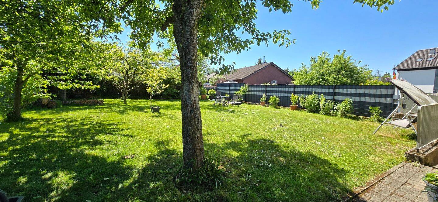 Zweifamilienhaus mit Garten in ruhiger Lage – Bexbach – Vorschaubild 5