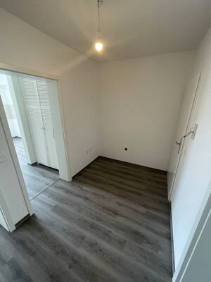 Renovierte Wohnung im 3. OG mit kleinem Balkon – 46117 Oberhausen – Vorschaubild 4