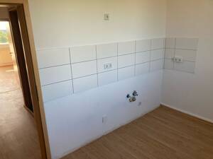 ZWEI ZIMMER - mit Balkon! – 39130 Magdeburg – Vorschaubild 4