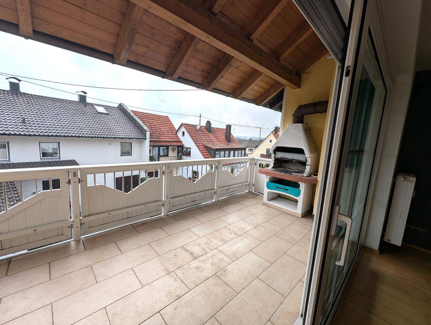 Großzügige 6-Zimmer-Maisonette mit Garten und Pool - Wohnen auf zwei Etagen wie im eigenen Haus – Dorfen – Vorschaubild 5