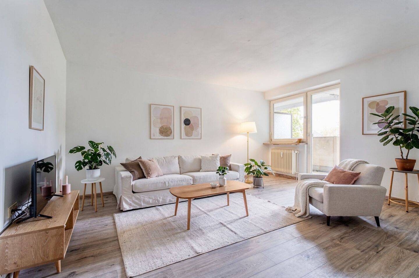 Hervorragend geschnittene 2-Zimmer-Wohnung in ruhiger Lage mit idealer Anbindung – München – Vorschaubild 2