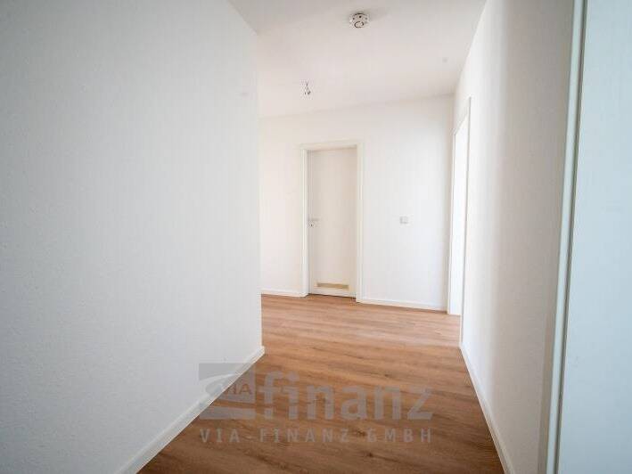 2-Raumwohnung mit Balkon und Fahrstuhl + PKW-Stellplatz – Chemnitz – Vorschaubild 4
