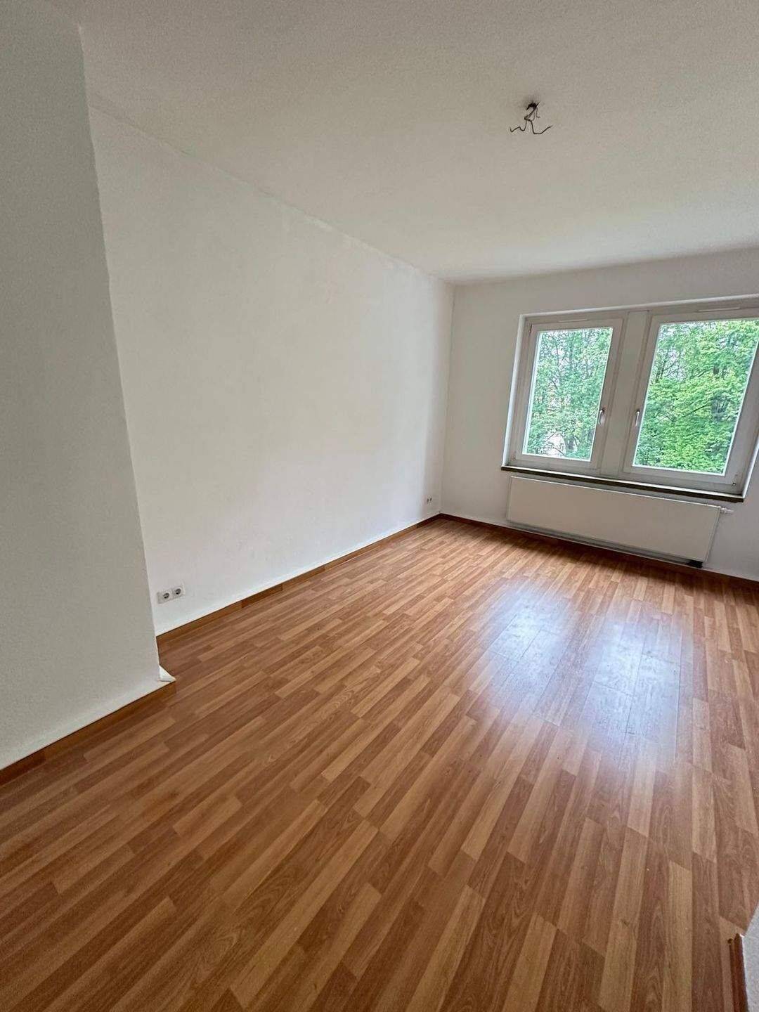 2 Raum mit Balkon in zentraler Lage zum Einzug bereit – Chemnitz – Vorschaubild 9