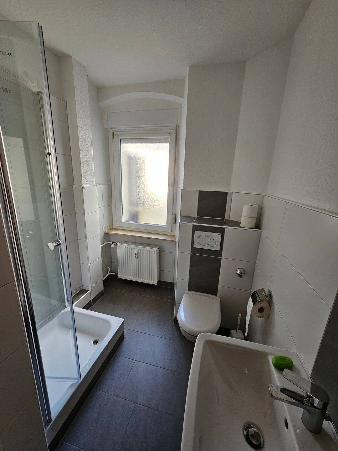 3 Zimmerwohnung im 1.OG mit großer Wohnküche, großzügiger Terrasse und Stellplatz sucht neue Mieter! – Nürnberg – Vorschaubild 9