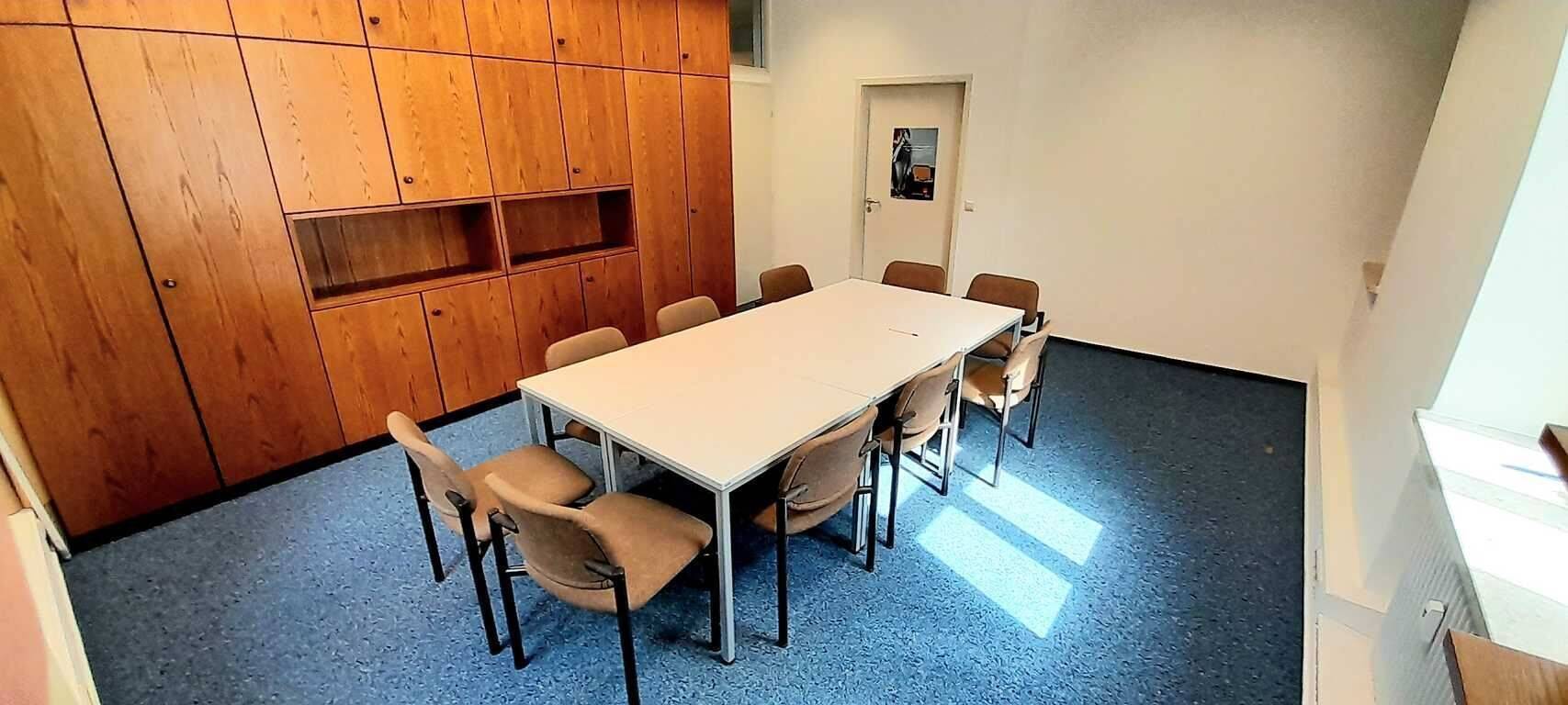 5 Büroräume, Teeküche, 2x WC und 2 Stellplätze in Offenburg City nähe Rée Carré