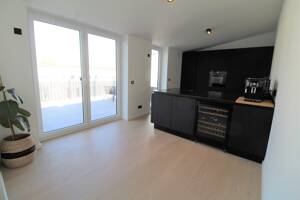 Penthouse mit großer Dachterrasse (34,6 qm) und Tiefgaragenstellplatz mit eigener E-Ladestation – 63073 Offenbach am Main – Vorschaubild 6
