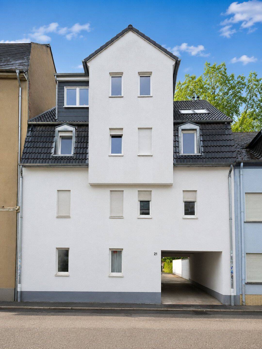 Urbanes Wohnen am Puls der Zeit: Modernes 80 m² Parterre Wohn Highlight incl. Stellpl. nähe Porta Nigra