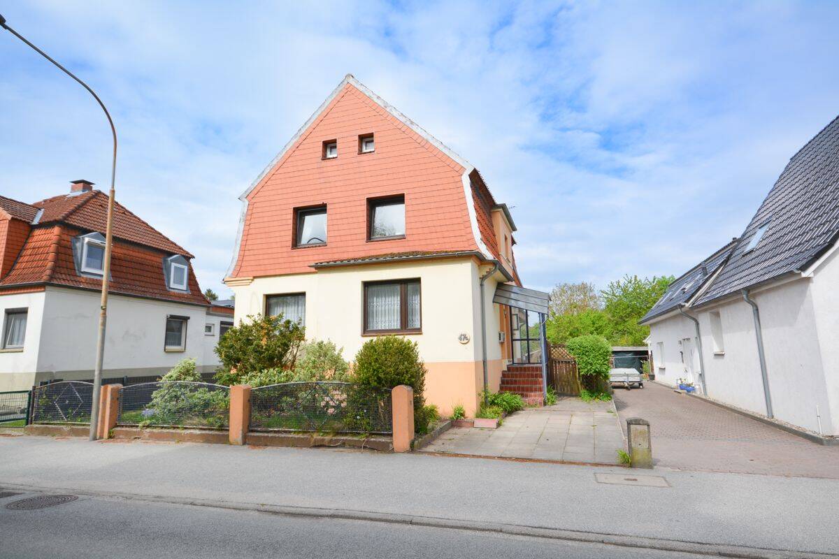 Ein- / Zweifamilienhaus mit Garten und Keller in zentraler Lage – Lübeck – Vorschaubild 2