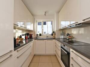 AIGNER - Helle 4-Zimmer-Wohnung in ruhiger und schöner Wohnanlage – 81825 München – Vorschaubild 3